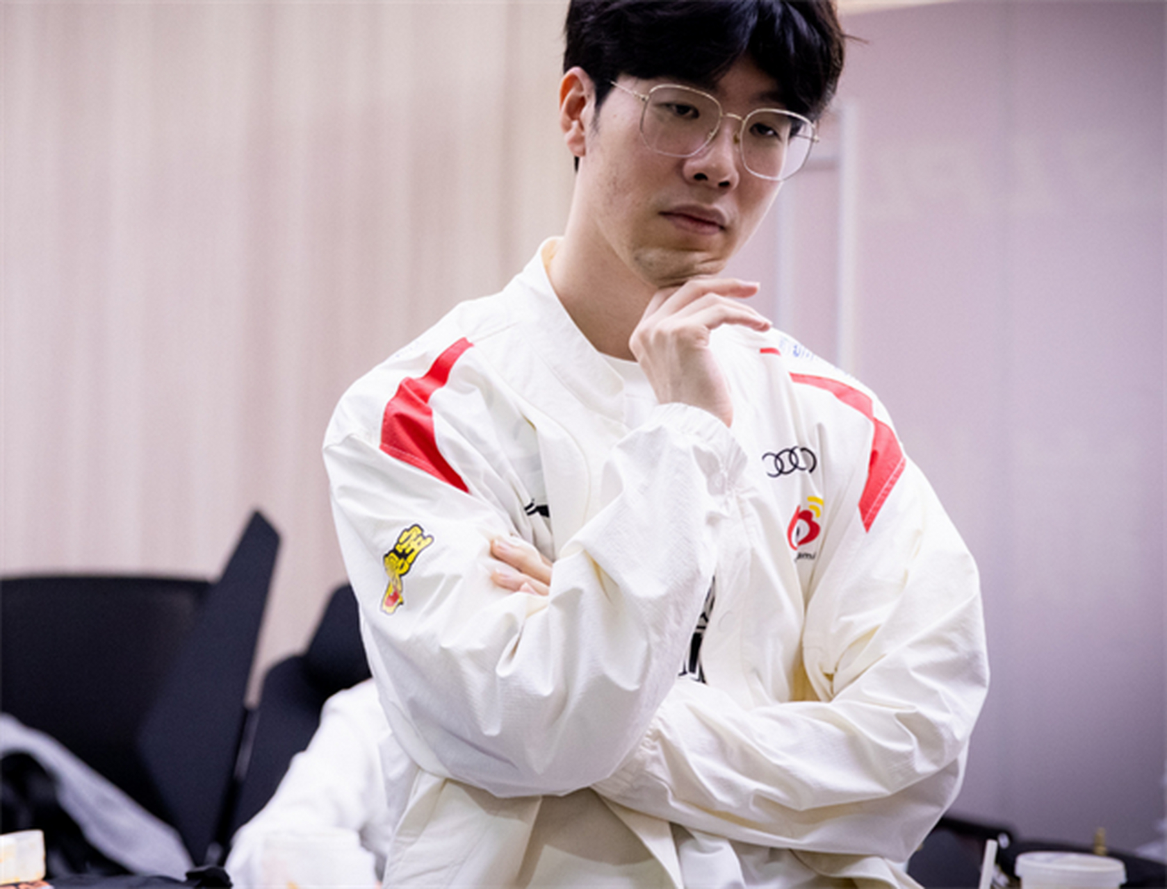 爱游戏-关于TheShy回归赛场，突破纪录首场状态亮眼，FPX观众沸腾！的信息