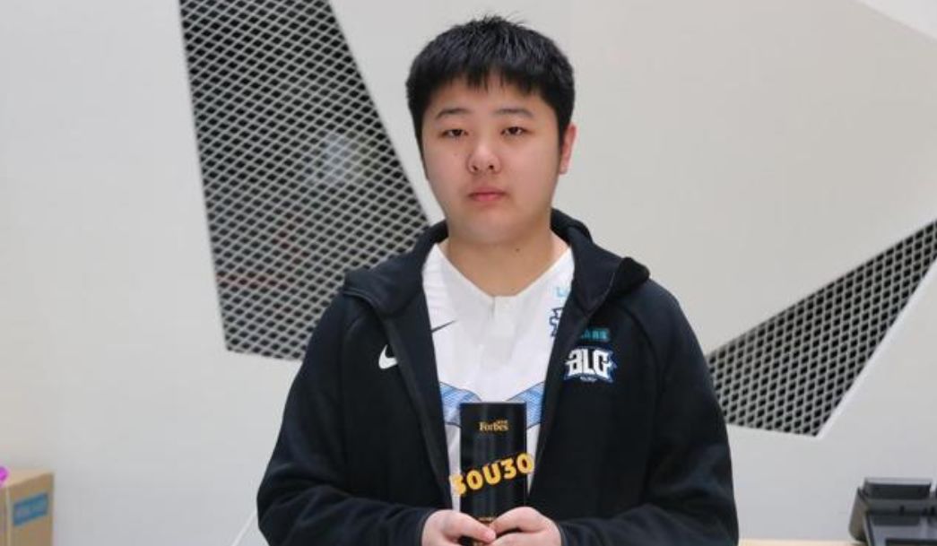 AYX-凯恩新星高光表现表现惊艳，TES未来可期！的简单介绍